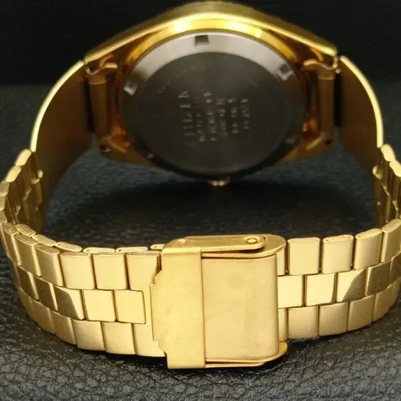 Vintage 1983 Citizen Automatic Mens Gold Watch W/daydate & White accents - Picture 2 of 8